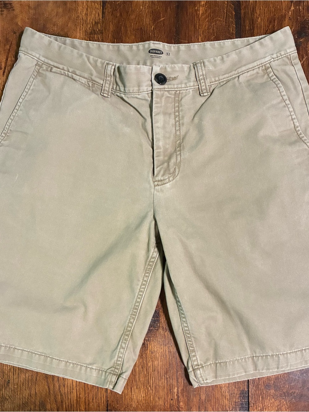Old Navy Men’s Light Khaki Flat-Front Shorts